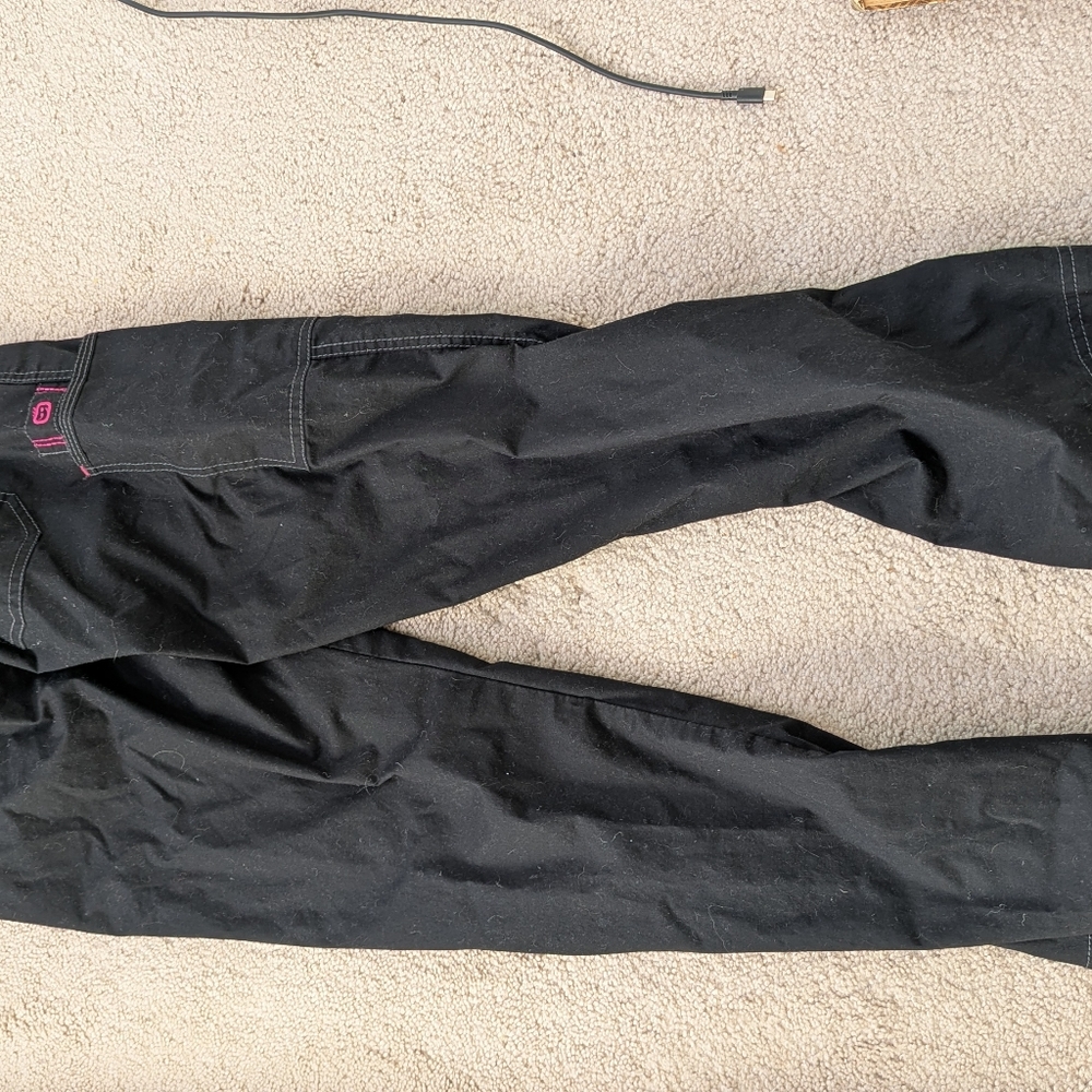 Women's Black Scrubs - Picture 3 of 5